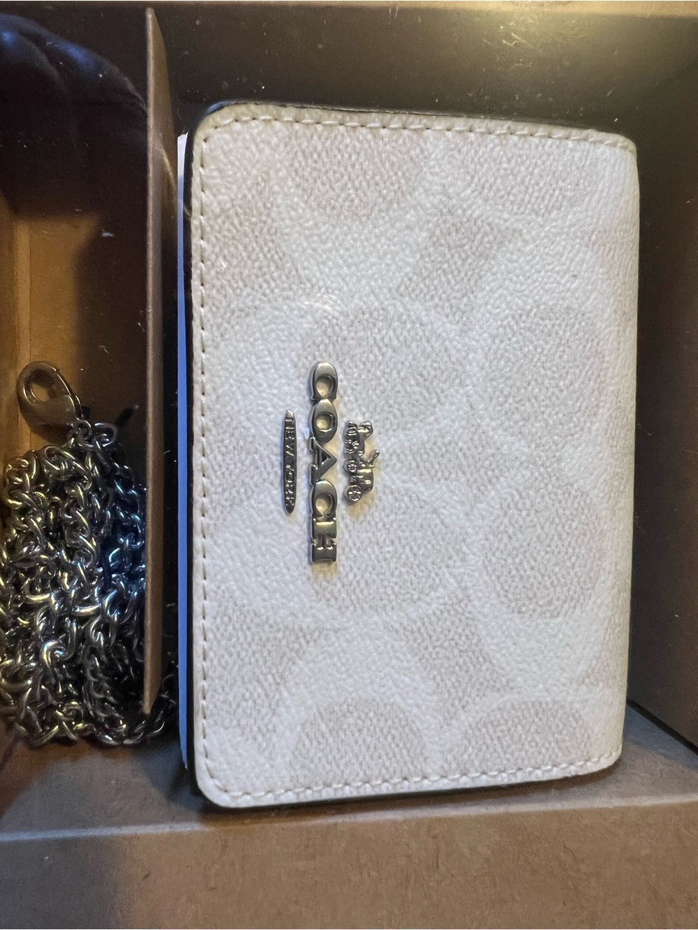 Coach CN990 Signature Canvas Mini Wallet on Chain with Charms Gift Box nwt - Picture 2 of 6